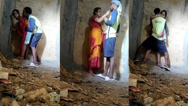 Desi Majdoor Hard Doggy Anal Bhabhi Standing Viral Clip